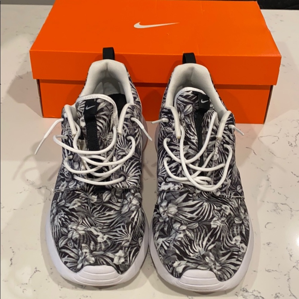 Nike Roushe - Picture 5 of 6